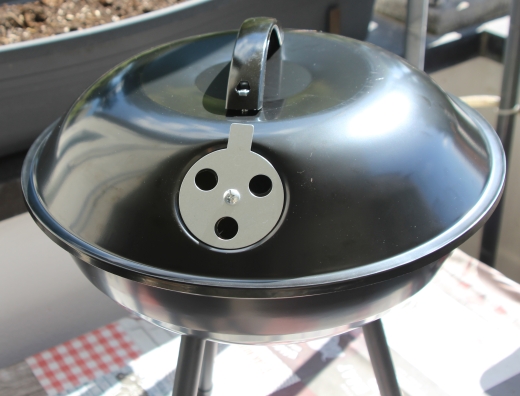 Micro BBQ Kugelgrill – Tischgrill & Campinggrill – 40 × 40 cm
