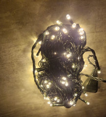 Lichterkette 9 Meter 100Led’s innen und aussen